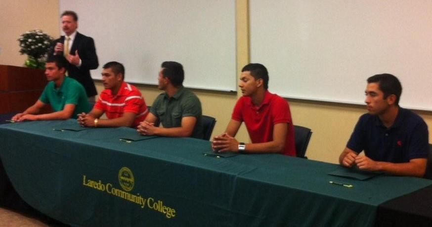 eagles sign with llc 2014.jpg
